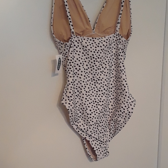 Old Navy swimming suit - Picture 2 of 6